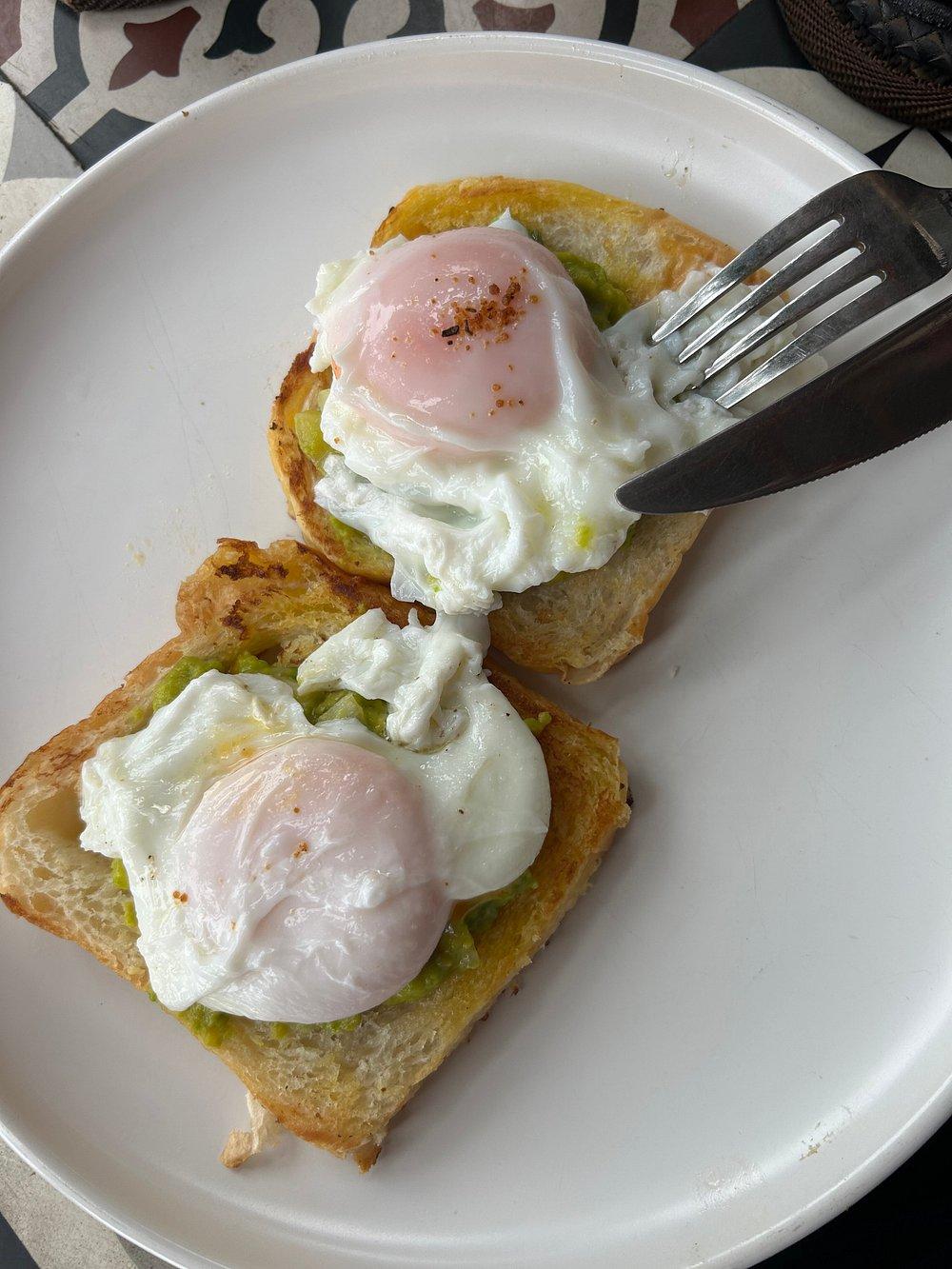 4 Must-Try Breakfast Dishes in Cat Ba Not to Miss