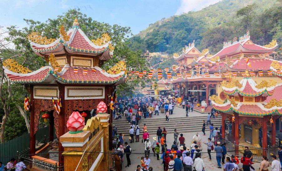 Spring Festivals in Vietnam: A Complete North-to-South Guide