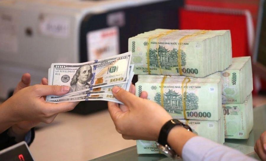 Where to Exchange Money in Vietnam? Go to These 5 Places!