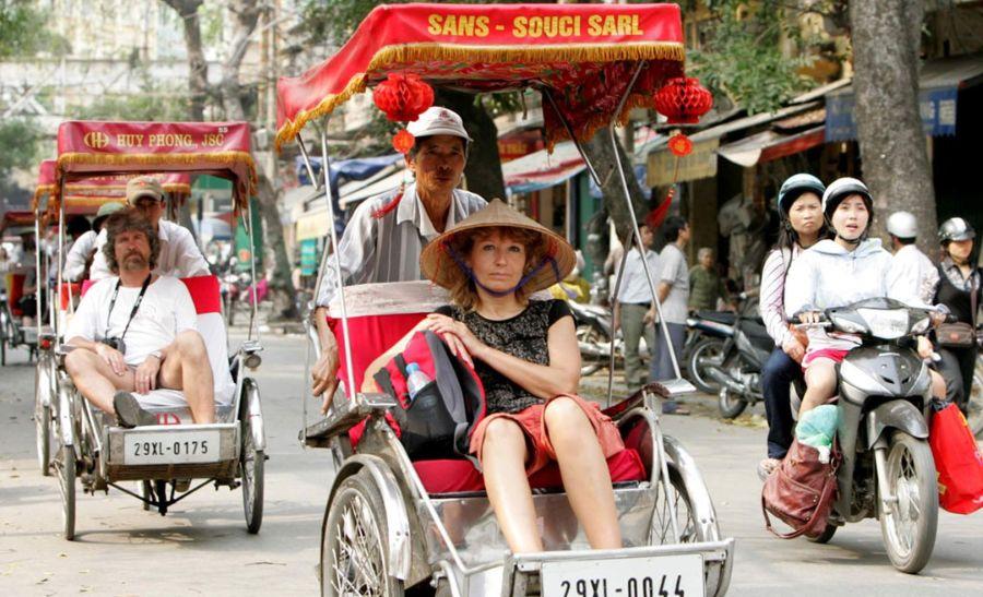 How To Travel Around Hanoi And Conquer Every Intersection